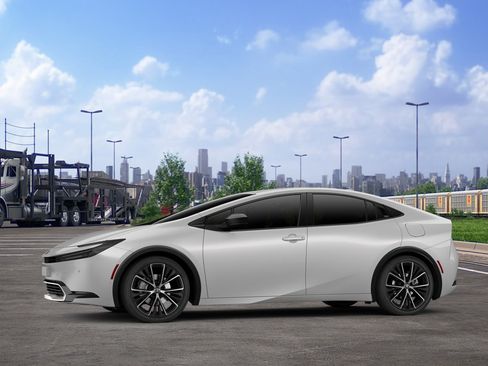 New 2026 Toyota Prius XLE image 3