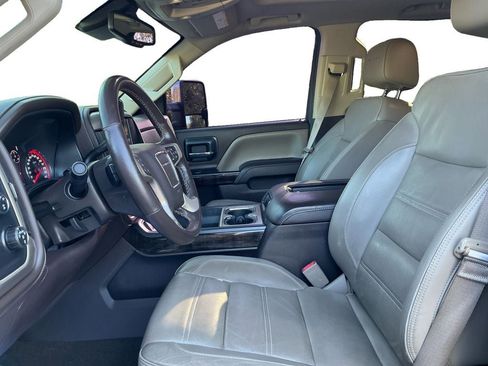 Used 2016 GMC Sierra 2500 Denali w/ Duramax Plus Package AWD/4WD image 9