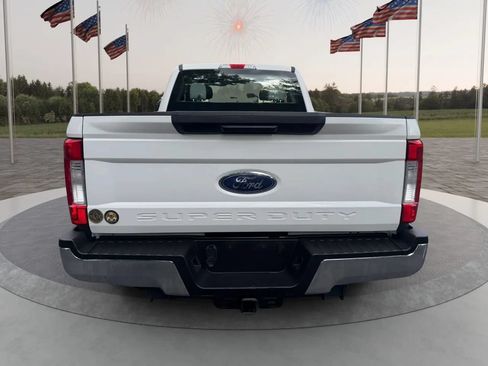 Used 2017 Ford F250 XL w/ Power Equipment Group AWD/4WD image 8