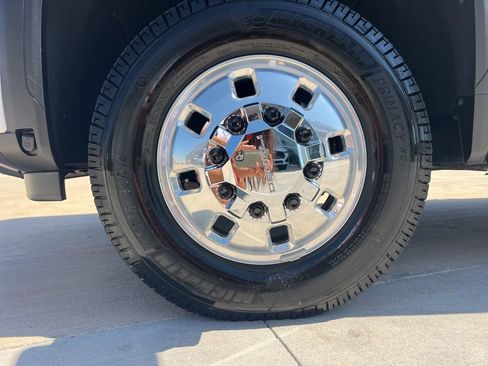 Used 2025 GMC Sierra 3500 Denali w/ Denali Reserve Package image 12