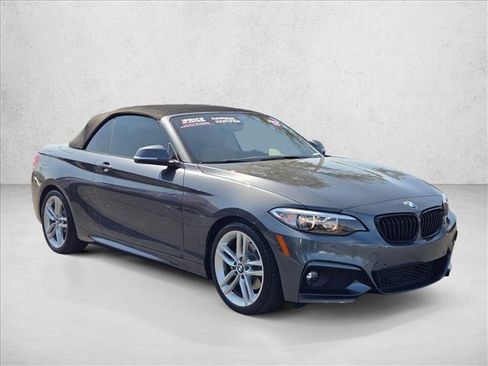Used 2017 BMW 230i Convertible RWD image 3