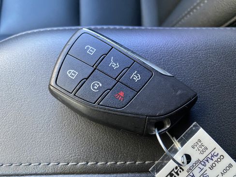 Used 2022 Chevrolet Tahoe Z71 w/ Luxury Package image 38