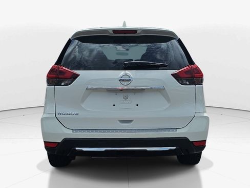 Used 2018 Nissan Rogue S FWD image 5