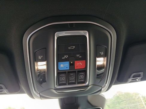 New 2026 Jeep Grand Cherokee L Limited AWD/4WD image 39