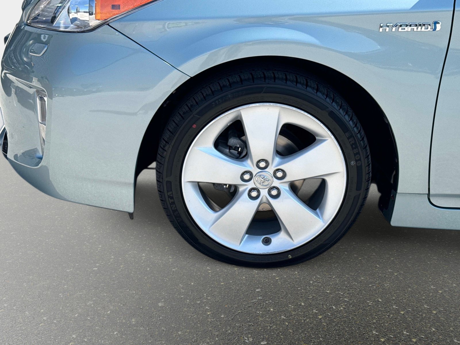 Used 2015 Toyota Prius Five w/ Advanced Technology Package FWD image 11