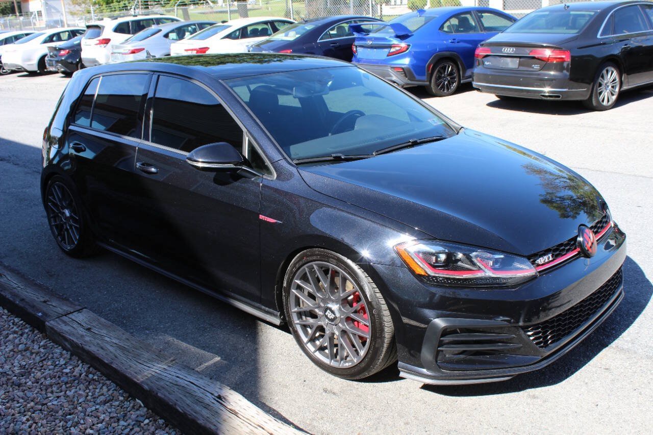 Used 2018 Volkswagen GTI SE FWD image 4