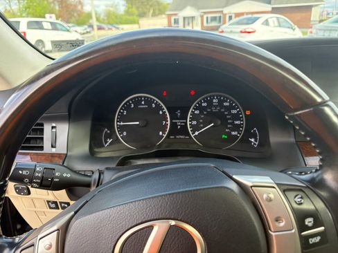 Used 2015 Lexus ES 350 w/ Luxury Package FWD image 18