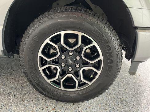 Used 2022 Ford F150 Lariat w/ Equipment Group 502A High AWD/4WD image 34