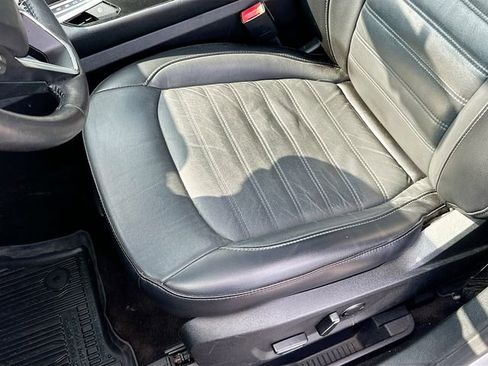 Used 2018 Ford Edge SEL w/ Equipment Group 201A image 21