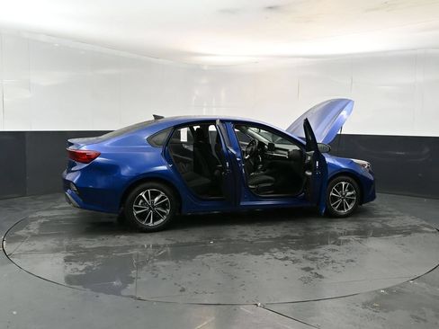 Used 2023 Kia Forte LXS w/ LXS Technology Package FWD image 26