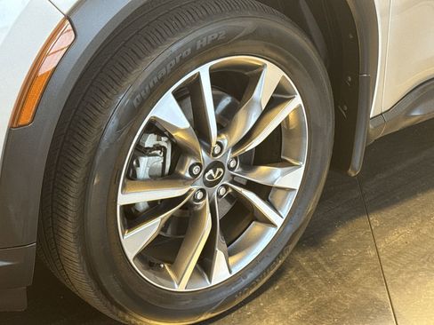 Certified 2023 INFINITI QX60 Luxe image 10