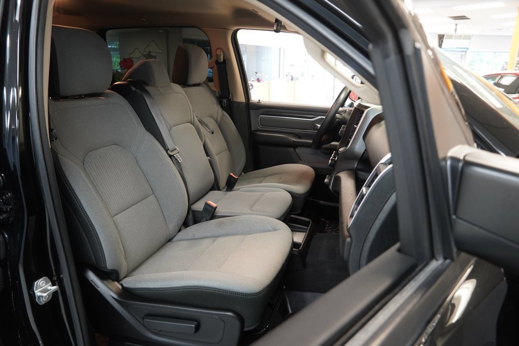Used 2019 RAM 1500 Big Horn AWD/4WD image 35