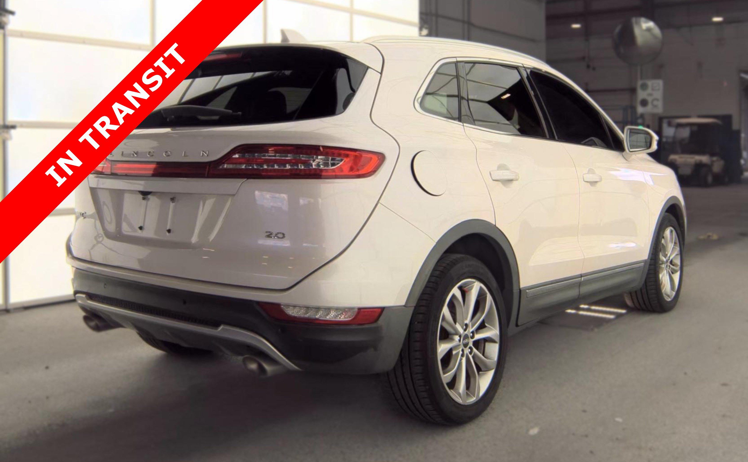 Used 2017 Lincoln MKC Select w/ Select Plus Package FWD image 4