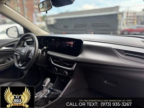 Used 2024 Buick Encore GX Sport Touring FWD image 14
