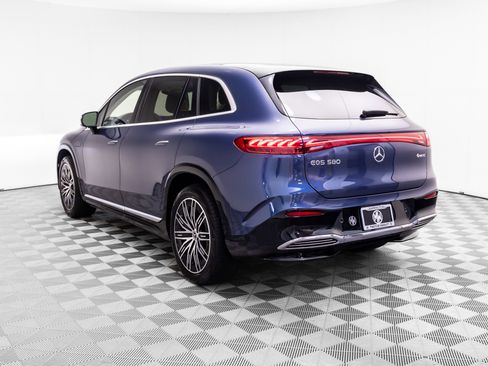 Used 2023 Mercedes-Benz EQS 580 4MATIC SUV image 3