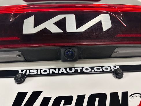 Used 2024 Kia Carnival SX Prestige image 16