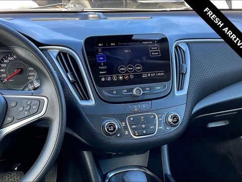 Used 2023 Chevrolet Malibu LT image 9