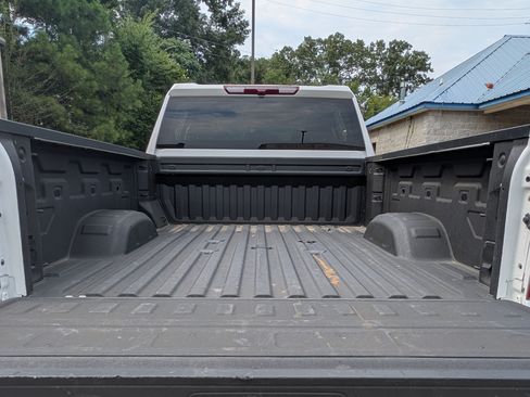 Used 2023 Chevrolet Silverado 2500 Custom w/ Custom Value Package AWD/4WD image 18