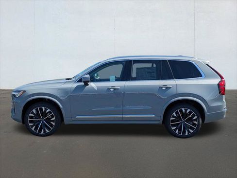 New 2026 Volvo XC90 T8 Ultra w/ Protection Package Premier AWD/4WD image 3