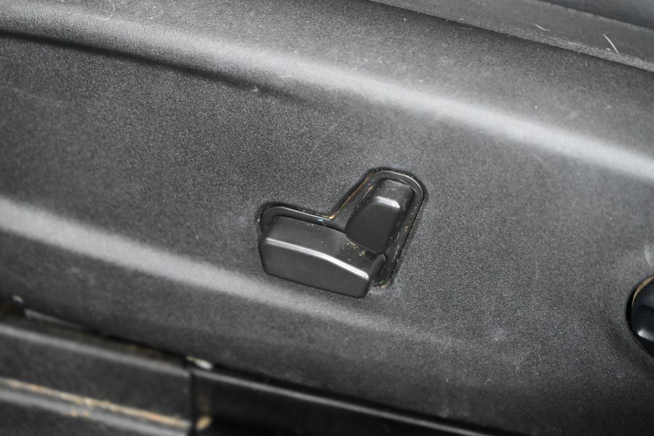 Used 2021 Chrysler 300 Touring L RWD image 15
