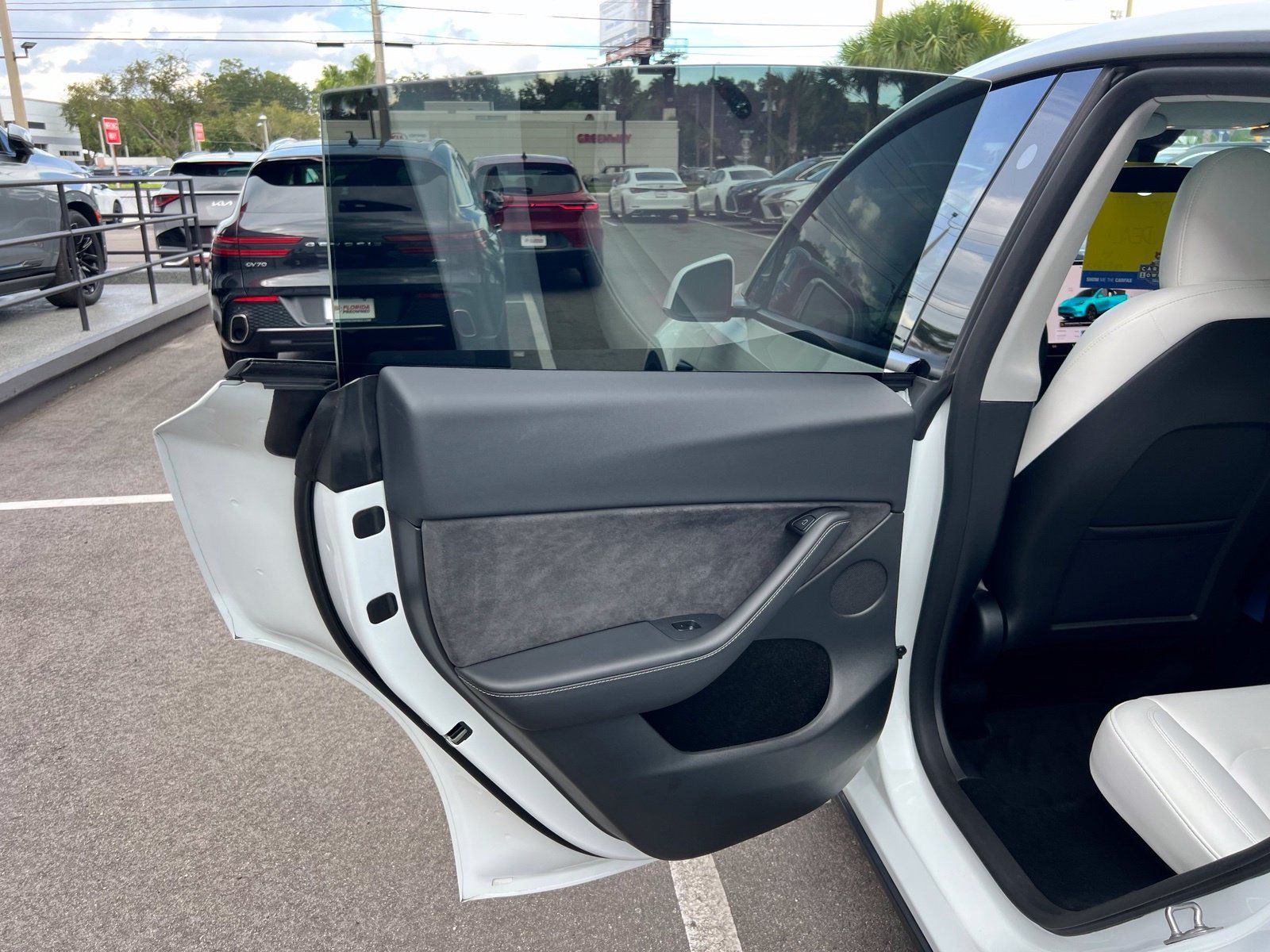 Used 2025 Tesla Model Y Long Range RWD image 50