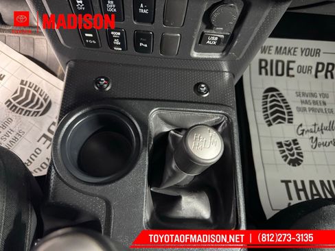 Used 2011 Toyota FJ Cruiser 4WD w/ Upgrade Pkg image 26