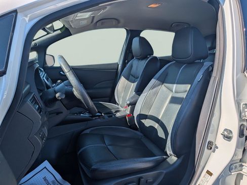 Used 2019 Nissan Leaf SL w/ SL Technology Package FWD image 10