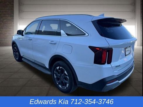 New 2025 Kia Sorento S image 11