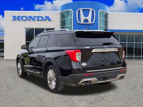 Used 2023 Ford Explorer King Ranch w/ Technology Package RWD image 3