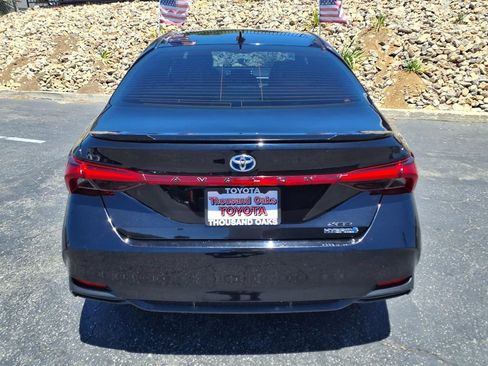 Used 2021 Toyota Avalon XSE FWD image 6