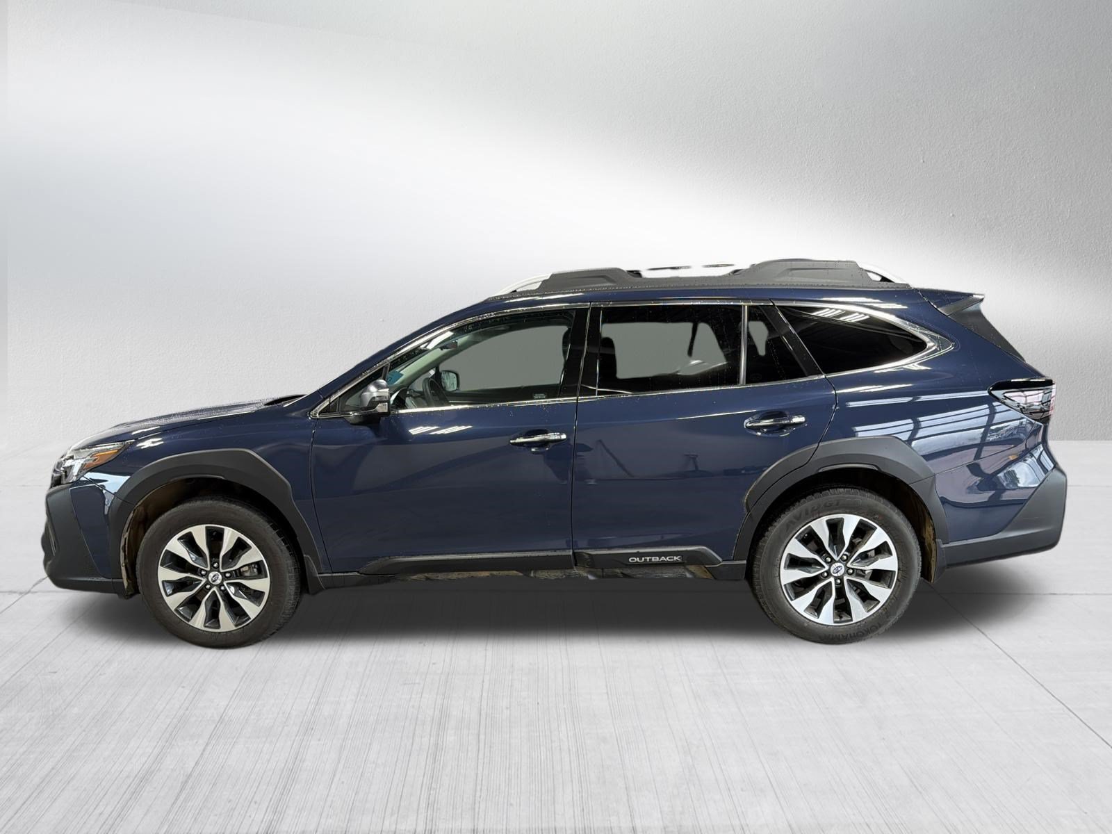 Certified 2025 Subaru Outback Touring XT w/ Popular Package #2 AWD/4WD image 4