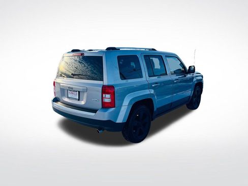 Used 2016 Jeep Patriot High Altitude image 8