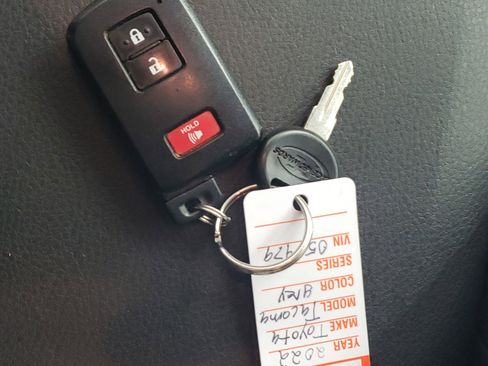 Used 2022 Toyota Tacoma 4x4 Double Cab image 27