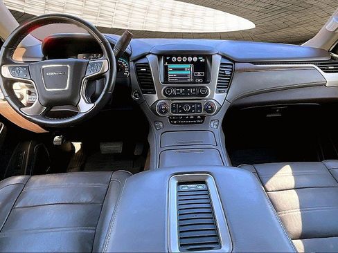 Used 2019 GMC Yukon Denali w/ Denali Ultimate Package image 15