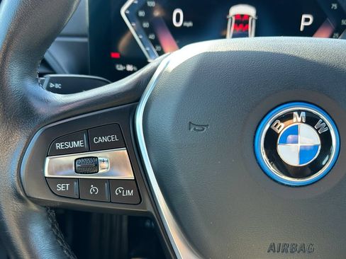 Used 2023 BMW i4 eDrive35 w/ Premium Package RWD image 19