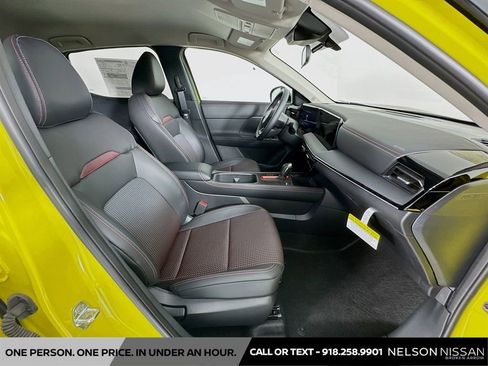 Certified 2025 Nissan Kicks SR AWD/4WD image 27