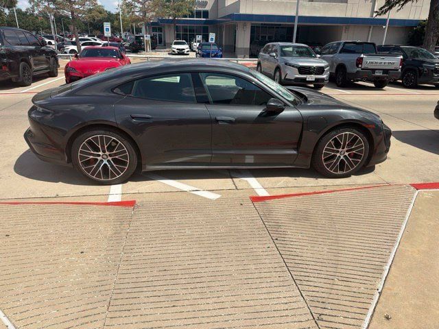 Used 2021 Porsche Taycan 4S AWD/4WD image 9