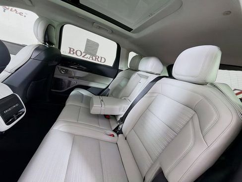 New 2026 Lincoln Nautilus Reserve AWD/4WD image 27