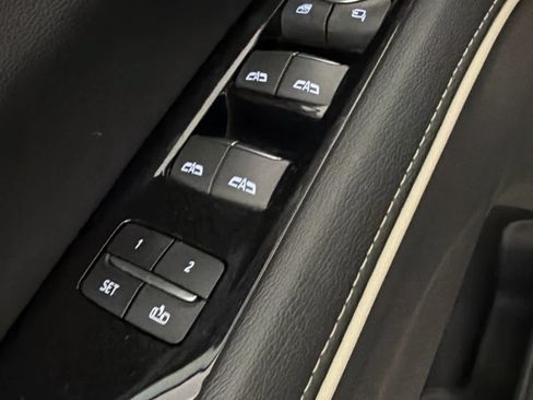 Used 2021 Cadillac Escalade ESV Premium Luxury RWD image 24