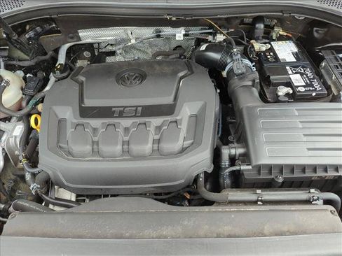 Used 2024 Volkswagen Tiguan SE FWD image 23