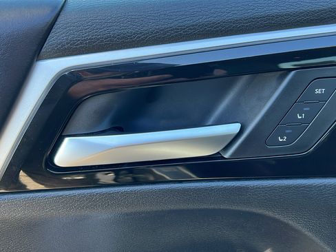 Used 2024 Mitsubishi Outlander SEL image 17