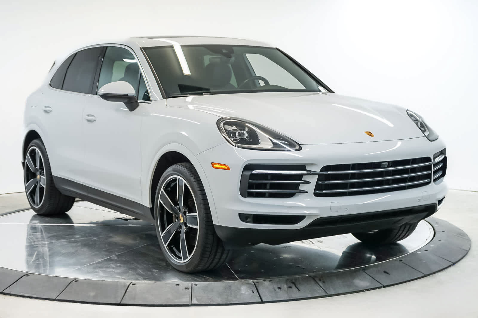 Certified 2023 Porsche Cayenne AWD/4WD image 7
