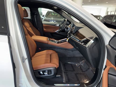 New 2026 BMW X6 xDrive40i w/ Climate Comfort Package image 9