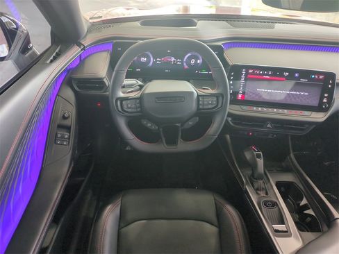 Used 2024 Dodge Charger R/T w/ Plus Group image 15