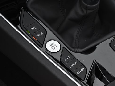 Used 2026 BMW Z4 M40i w/ Premium Package image 19