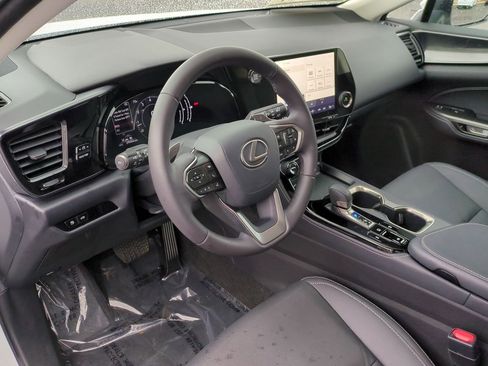 Certified 2024 Lexus NX 250 FWD image 12