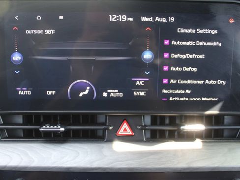 Certified 2025 Kia Sportage X-Line w/ Premium Package AWD/4WD image 44