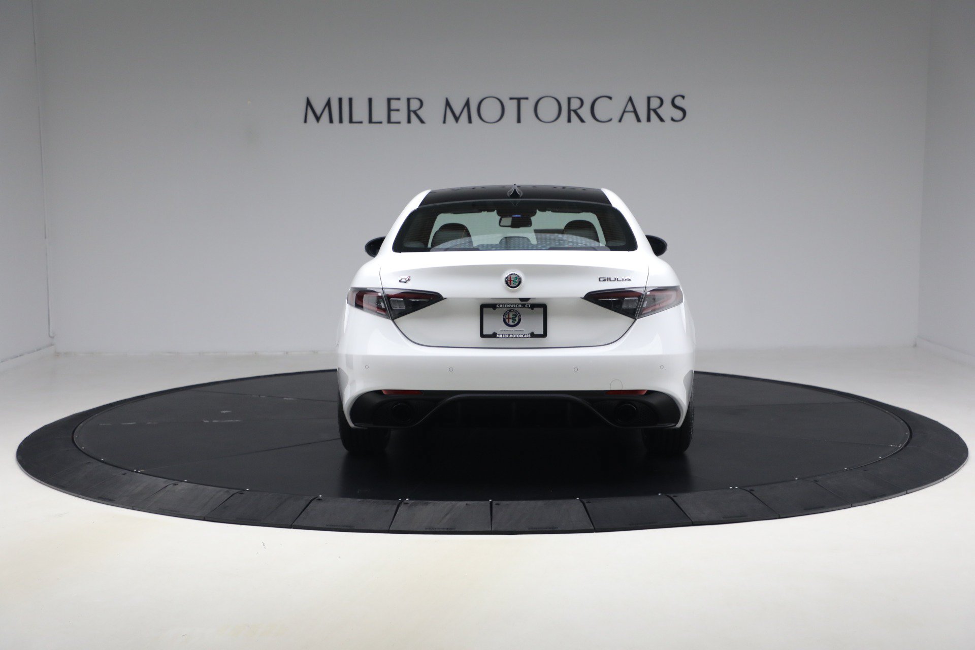New 2026 Alfa Romeo Giulia AWD image 7