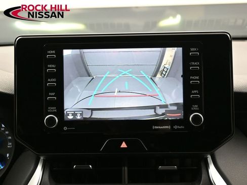 Used 2021 Toyota Venza XLE image 18