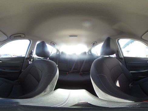 Used 2025 Nissan Altima 2.5 SV image 43